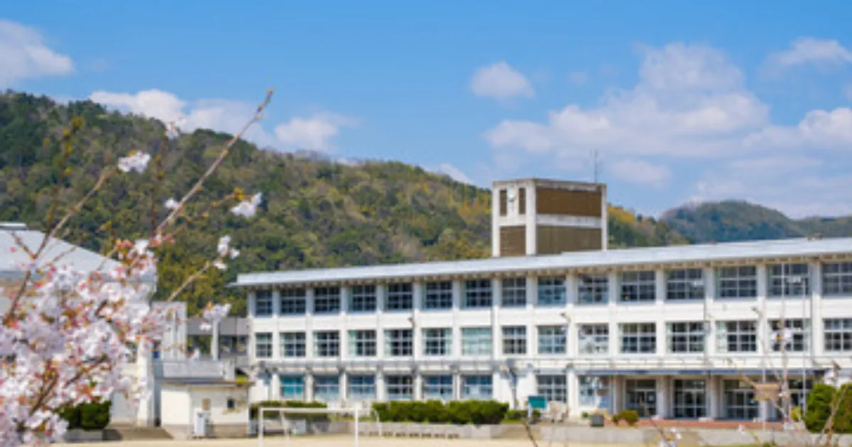 高校で留年する条件とは？赤点が何個で留年になるか・回避方法を解説